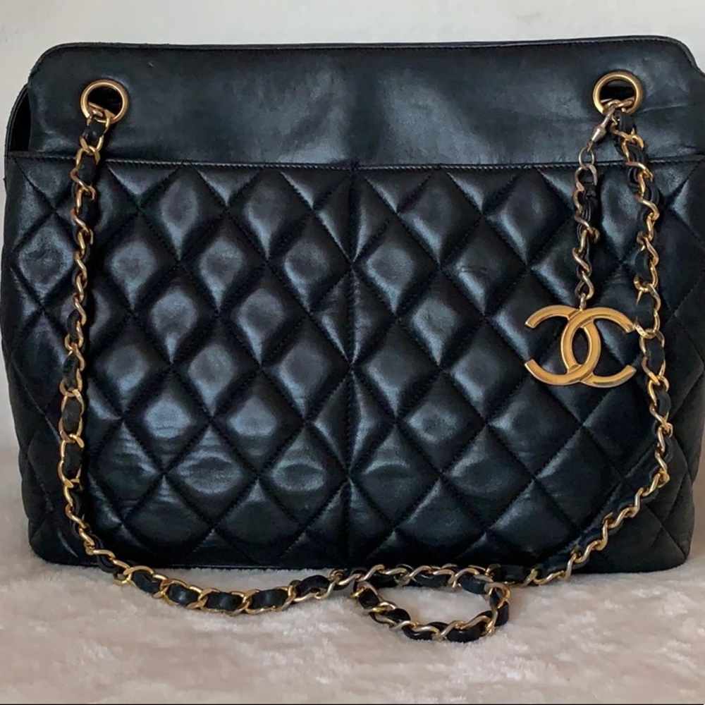 CHANEL Lambskin Quilted Diamond Stitch CC Tote